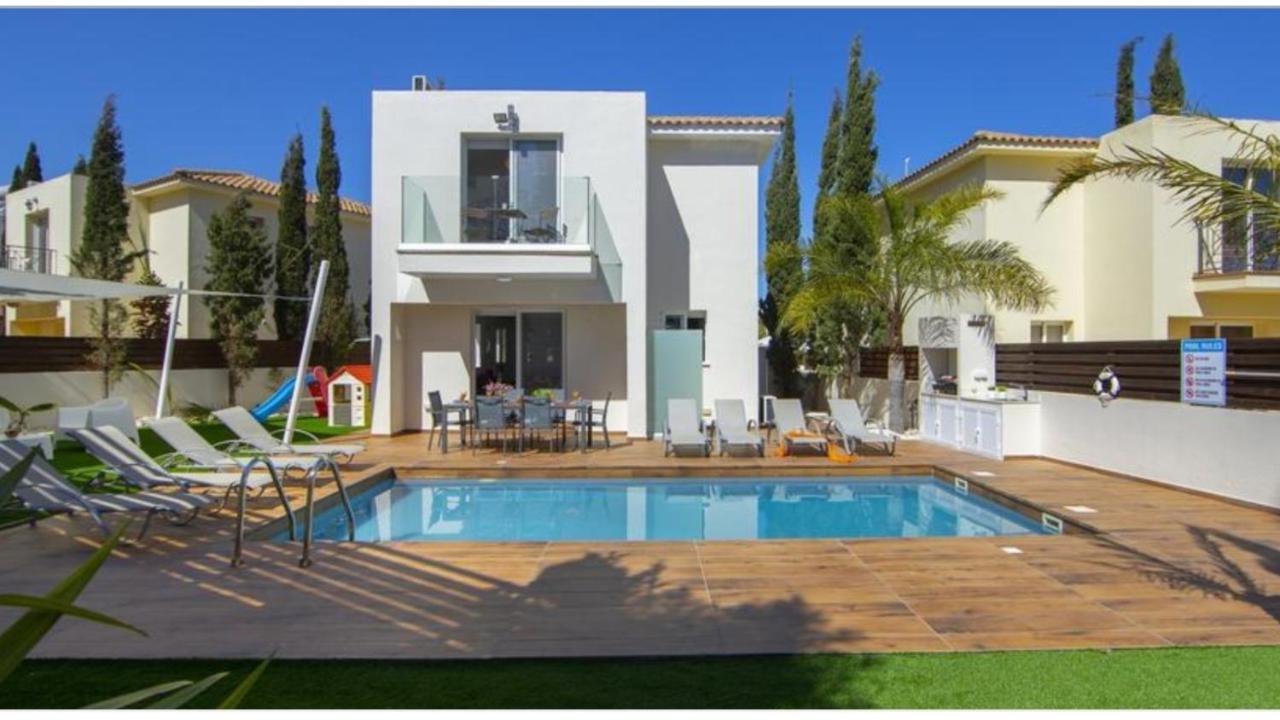 Tsokkos Family Villa - Pool Garden 2' Walk To Beach Protaras Exterior foto