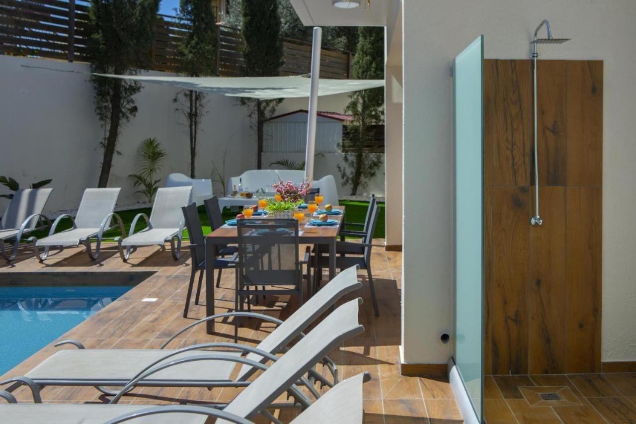 Tsokkos Family Villa - Pool Garden 2' Walk To Beach Protaras Exterior foto