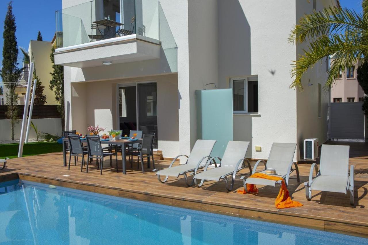 Tsokkos Family Villa - Pool Garden 2' Walk To Beach Protaras Exterior foto