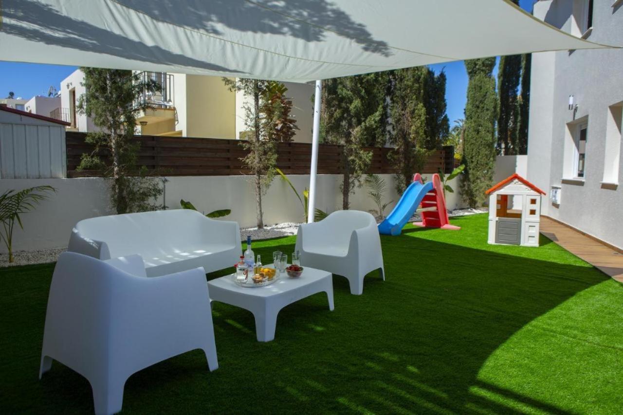 Tsokkos Family Villa - Pool Garden 2' Walk To Beach Protaras Exterior foto
