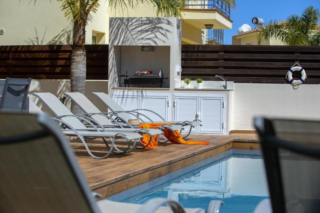 Tsokkos Family Villa - Pool Garden 2' Walk To Beach Protaras Exterior foto
