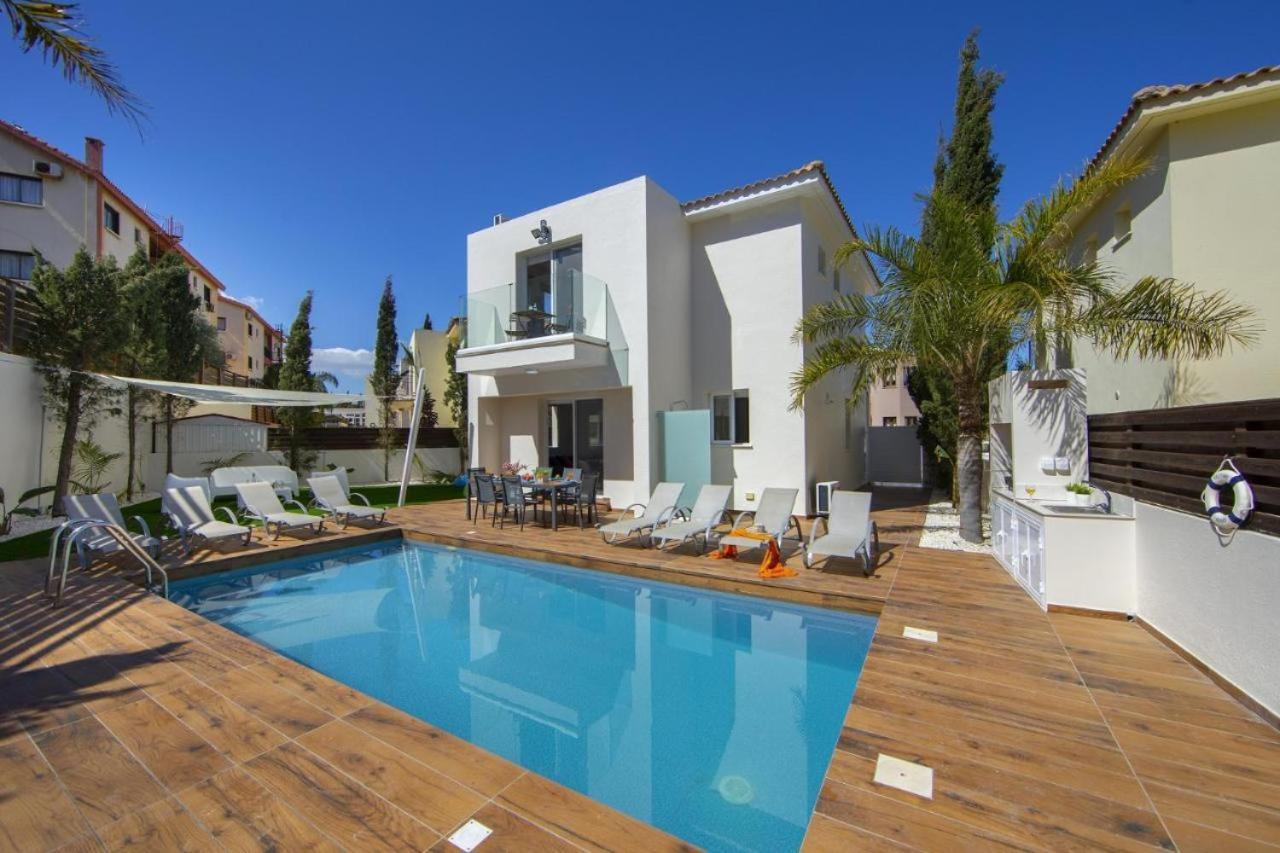 Tsokkos Family Villa - Pool Garden 2' Walk To Beach Protaras Exterior foto