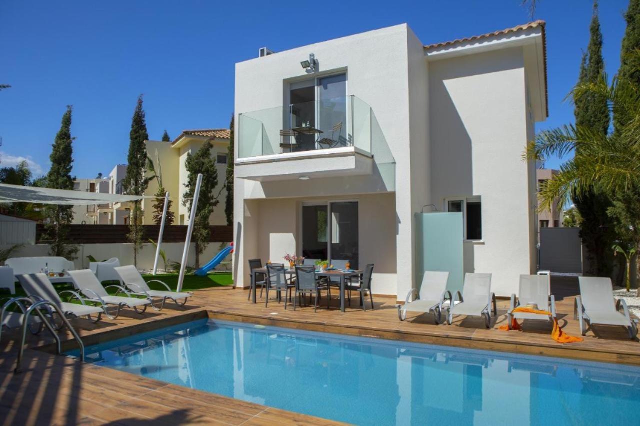 Tsokkos Family Villa - Pool Garden 2' Walk To Beach Protaras Exterior foto